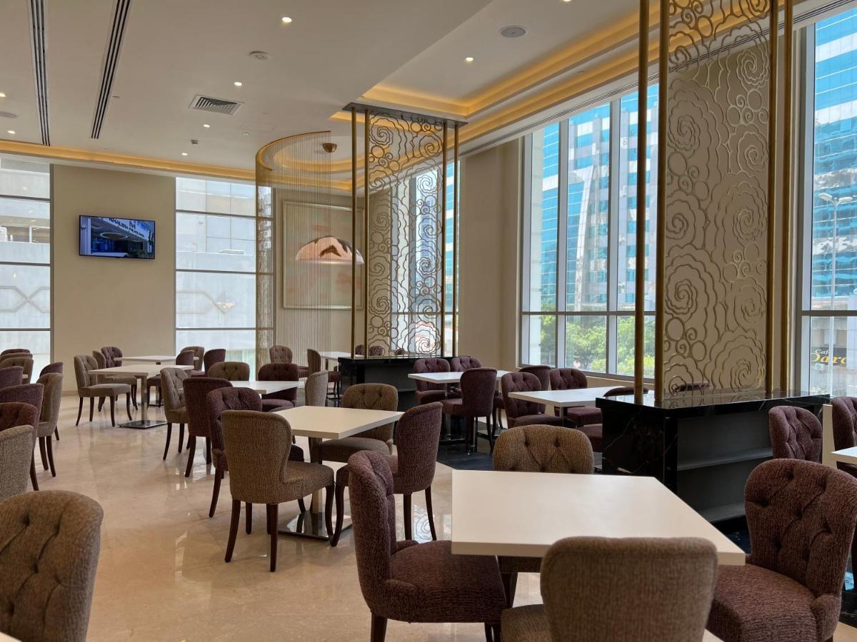 Khalidia Palace Hotel Dubai By Mourouj Gloria ภายนอก รูปภาพ The lounge at the airport