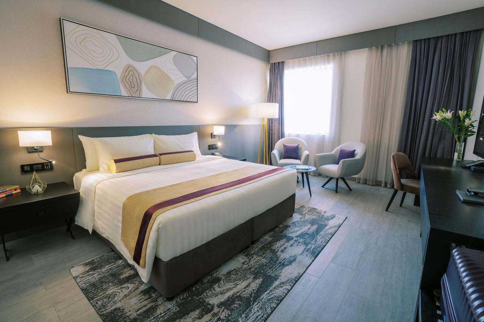 Khalidia Palace Hotel Dubai By Mourouj Gloria ภายนอก รูปภาพ Deluxe Room