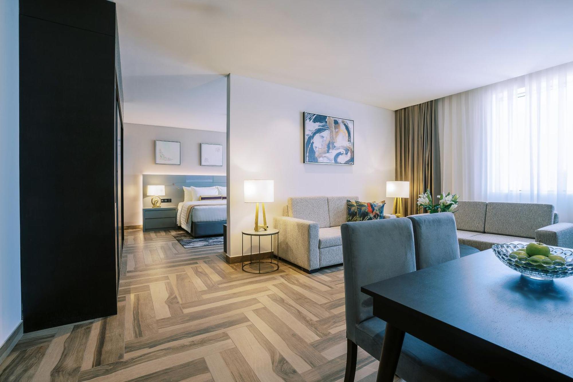 Khalidia Palace Hotel Dubai By Mourouj Gloria ภายนอก รูปภาพ Suite