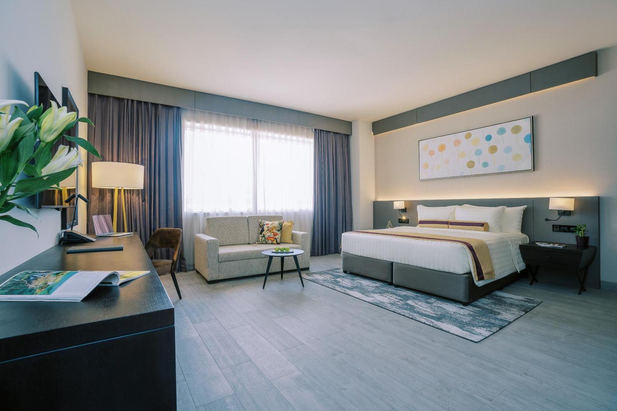 Khalidia Palace Hotel Dubai By Mourouj Gloria ภายนอก รูปภาพ Deluxe Room