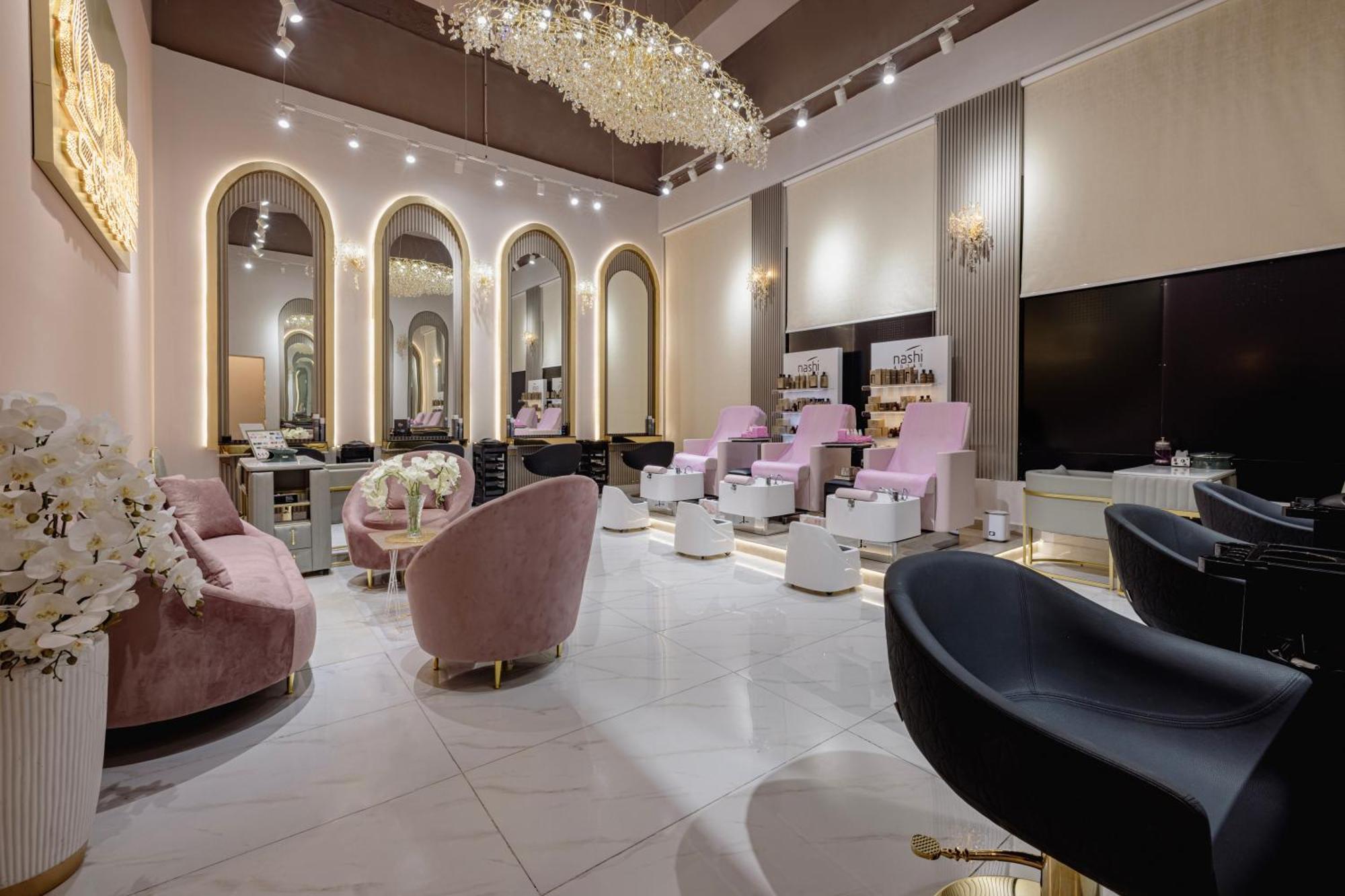 Khalidia Palace Hotel Dubai By Mourouj Gloria ภายนอก รูปภาพ The interior of a nail salon in Dubai, United Arab Emirates