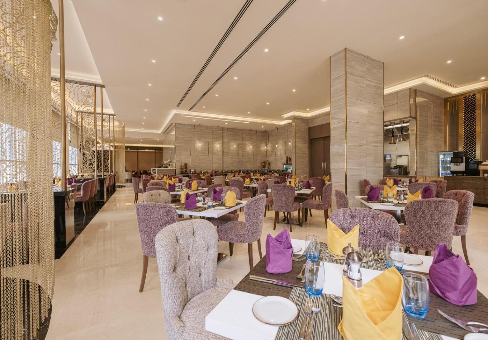 Khalidia Palace Hotel Dubai By Mourouj Gloria ภายนอก รูปภาพ The Grand Bar